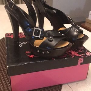 Cupid brand black sandals 7.5